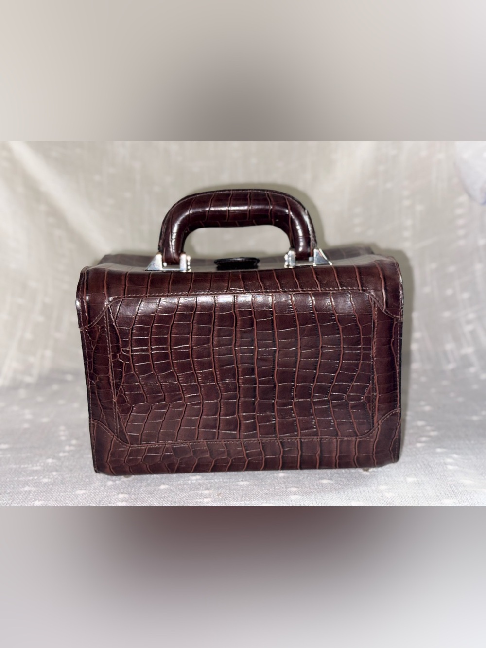 Bobbi Brown Croc-Embossed Chocolate Brown Travel Case